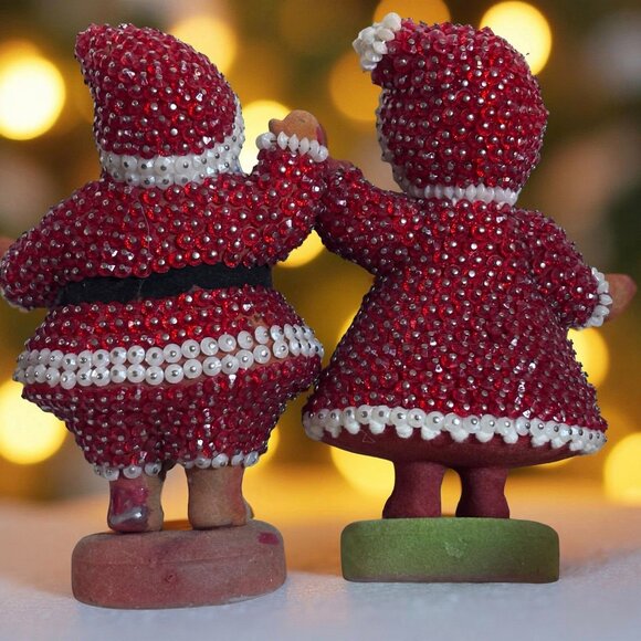 Vintage Beaded Santa & Mrs Claus Figurines – Hand-Pinned Sequins, Flocked Bases, - Picture 3 of 16